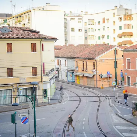 Luxhaven Venice לינה וארוחת בוקר מסטרה